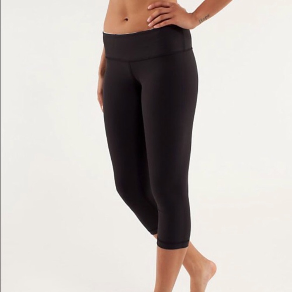 Lulu Lemon Wunder Under Crop Pants